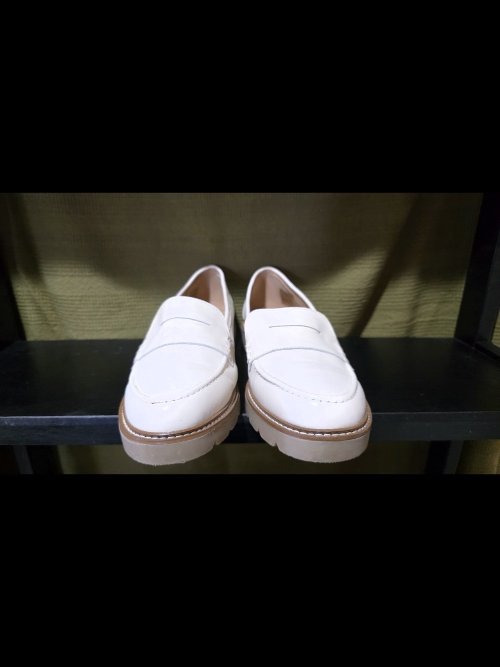 Rockport Off-White Leather Penny Loafers with Tan Welt